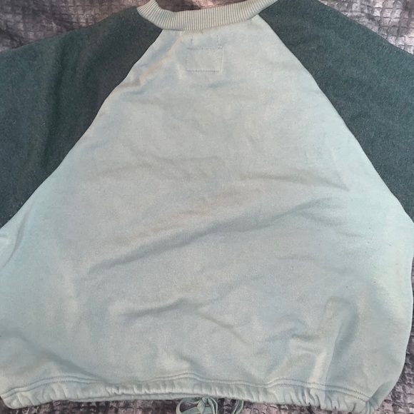 American Eagle Crew Neck - Picture 5 of 5